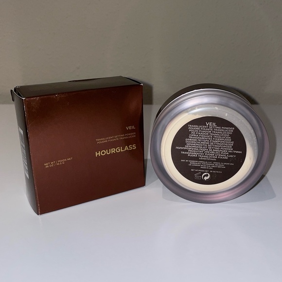 Hourglass Translucent Veil Setting Powder - Picture 2 of 6